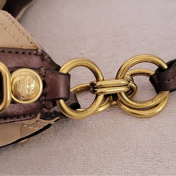 AUTHENTIC COACH MIA OPI ART PURSE GREAT CONDITION - Picture 4 of 16